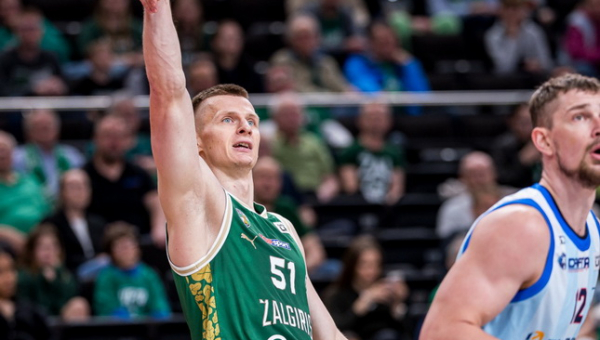 Po pertraukos atgal nesižvalgęs „Žalgiris“ – per pergalę nuo finalo