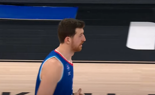 „Anadolu Efes“ išsaugojo aukštaūgį