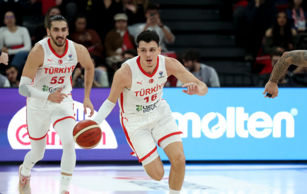 „Anadolu Efes“ gretas papildė gynėjas