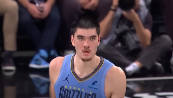 „Grizzlies“ milžinui prireiks operacijos