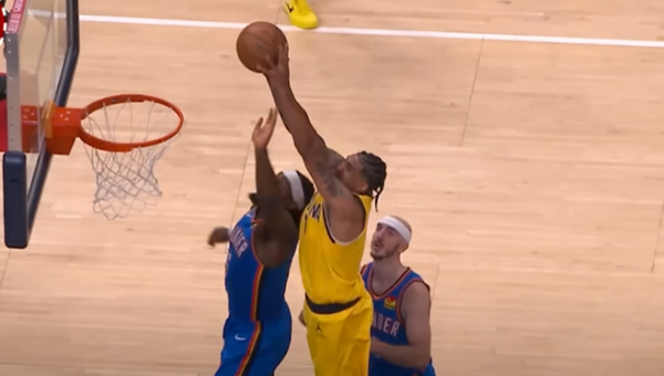 Gražiausias NBA nakties epizodas - galingas O. Toppino dėjimas į „Thunder“ krepšį