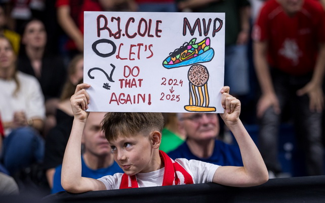 #Kicks: K. Bryanto batelių dominavimas ir superherojų dvikova ant R.J. Cole’o kedų