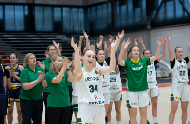 Į Europos čempionato ketvirtfinalį – su vėjeliu: Lietuvos rinktinė nepaliko vilčių bosnėms