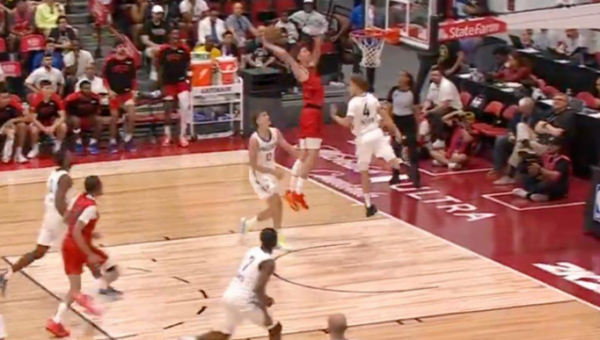NBA „Vasaros lygoje“ – įspūdingas M. Buzelio pasirodymas (K. Jakučionis nerungtyniavo)