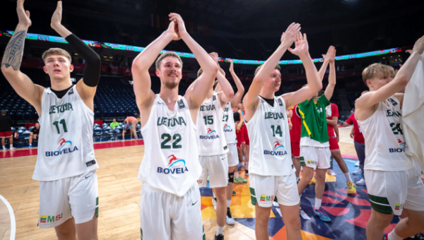 Uraganinis startas: 18-mečiai Europos čempionato starte nupūtė makedonus