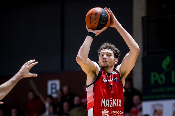 „Rytas“ sukirto rankomis su K. Bruhnke