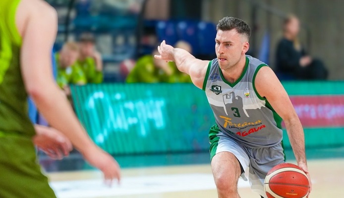 Tauragėje lieka patyręs snaiperis (Prienuose – dar vienas NKL vicečempionas)