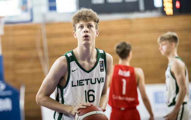 „Žalgiris“ pasirašė sutartį su S. Štombergo sūnumi