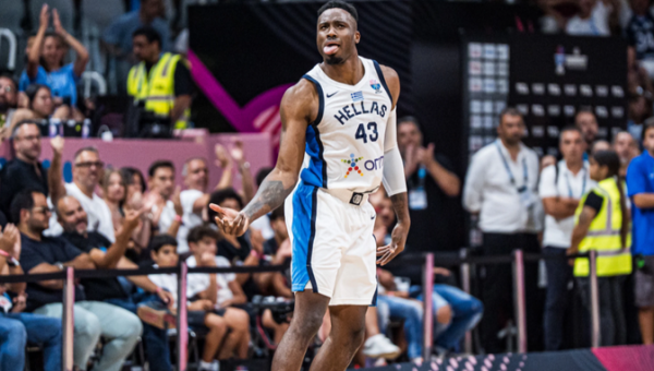„Bucks“ pasirašė naują kontraktą su Th. Antetokounmpo