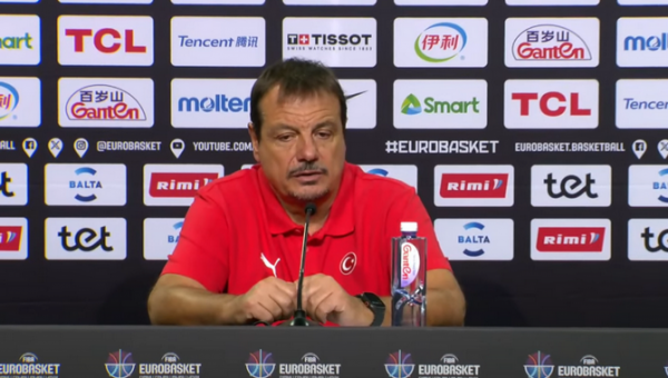 E. Atamanas apie FIBA: „Žmonės jau skraido į mėnulį, o čia niekas nesikeičia“