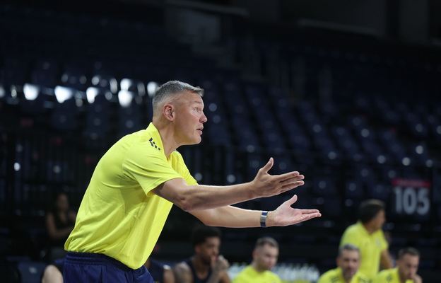 „Fenerbahče“ Atėnuose sužaidė lygiosiomis su AEK klubu