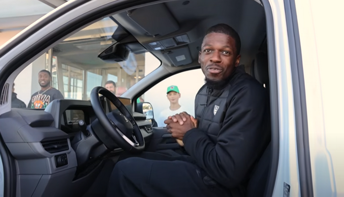 Pamatykite: „Žalgirio“ krepšininkai išbandė naujus automobilius (VIDEO)
