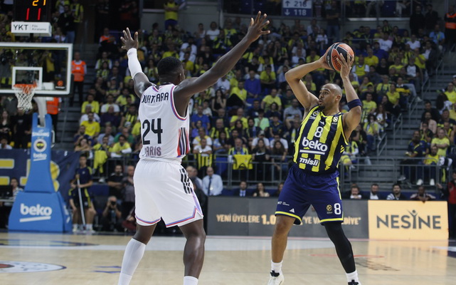 „Fenerbahče“ užtikrintai pradėjo Eurolygos sezoną („Valencia“ pranoko ASVEL)