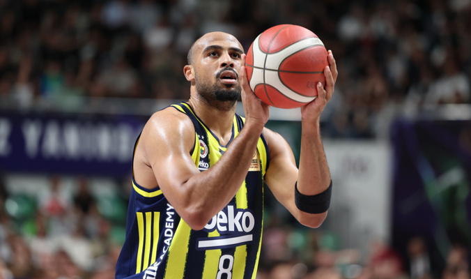 T. Hortonas-Tuckeris iškrito iš „Fenerbahče“ rikiuotės