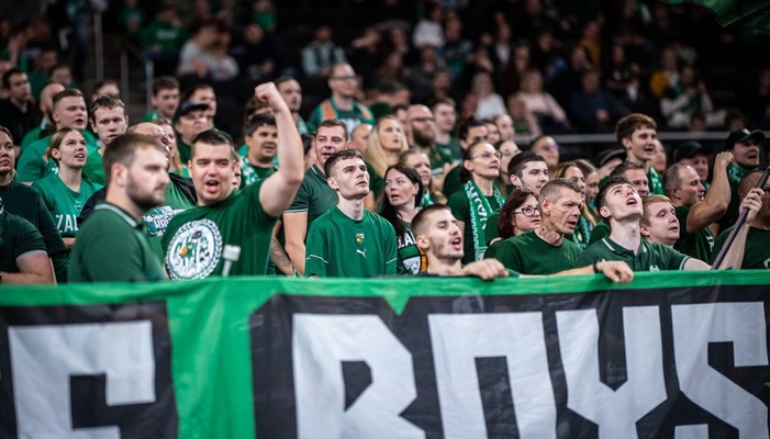 „Žalgirio“ fanai: „Reikėtų visiems „Žalgirio“ žaidėjams pasižiūrėti į veidrodį“