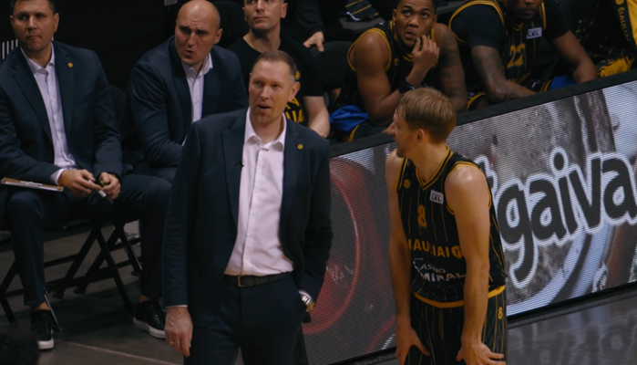 Emocingos akimirkos: D. Songailos reakcijos per „Šiaulių“ ir „Neptūno“ rungtynes