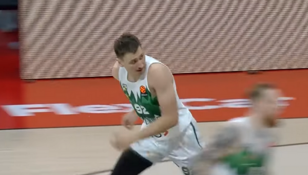 Išvyskite: efektingiausi „Žalgirio“ rungtynių epizodai prieš „Olympiacos“ (VIDEO)