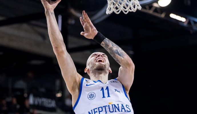 Klaipėdiečiai trečiajame kėlinyje dūrė septynis tritaškius ir sutriuškino „Gargždus“