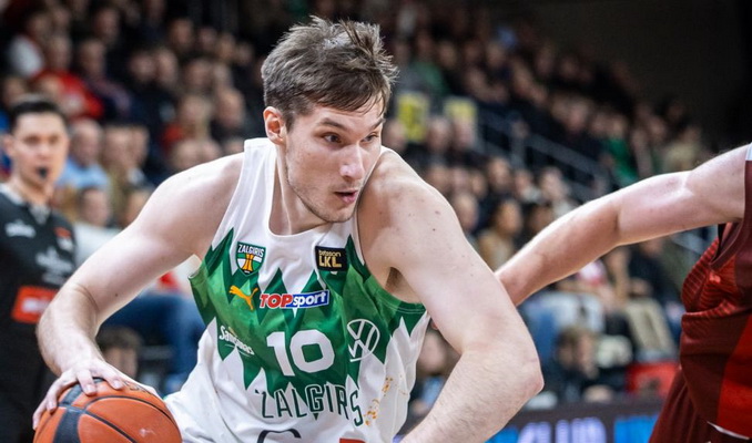 Po pertraukos atitrūkęs „Žalgiris“ laimėjo Utenoje
