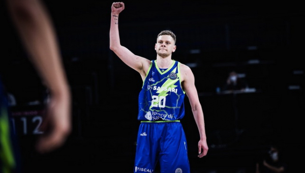 E. Bendžius vedė ekipą į pergalę prieš M. Jogėlos klubą