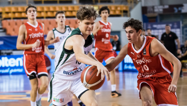 „Neptūnas” sudarė sutartis su trimis perspektyviais klaipėdiečiais