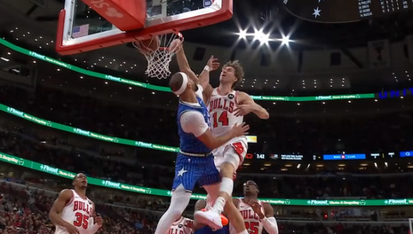 M. Buzelis atliko metų dėjimą ir vedė „Bulls“ į pergalę (VIDEO)