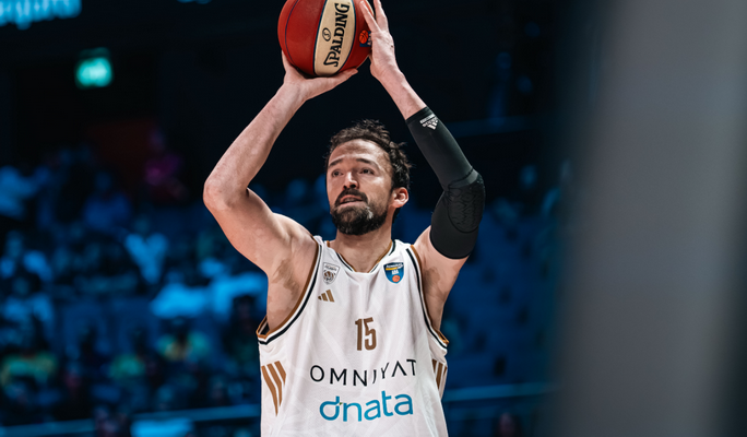 S. Šanli iš „Dubai“ keliasi į Stambulo komandą