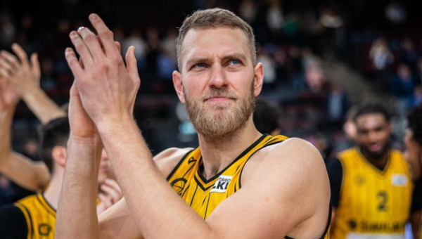 S.S. Vene apie lietuvių kalba: „Kai atsakau lietuviškai, pamatau dideles akis“