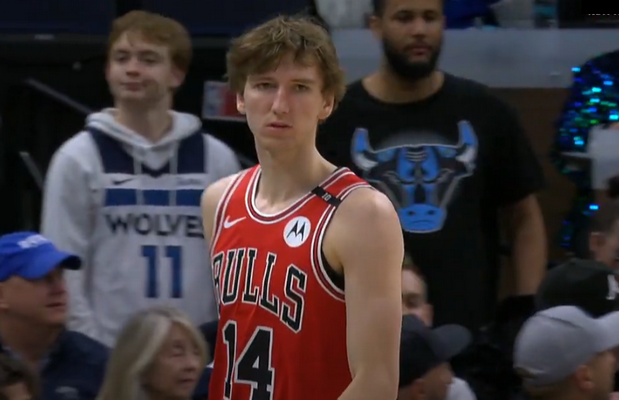 M. Buzelis buvo naudingas, bet „Bulls“ suklupo prieš „Lakers“ 