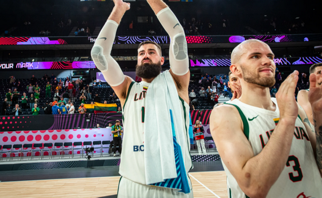 Geriausi 2025 metų Lietuvos krepšininkai – J. Valančiūnas ir J. Jocytė