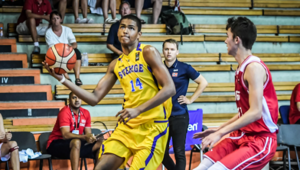 „Nevėžio“ gretas paildė aukštaūgis