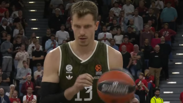 A. Obstas yra arti susitarimo su Dubajaus ekipa