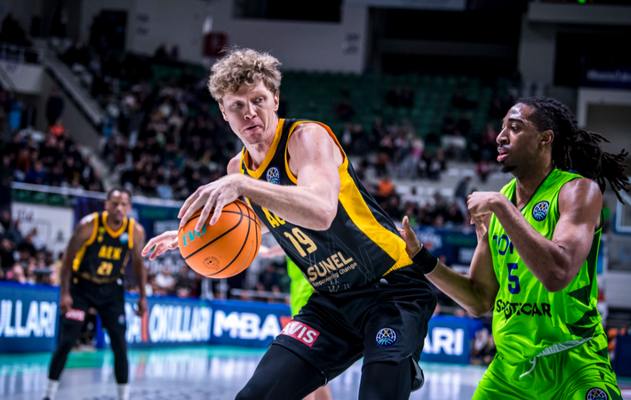 Prastos naujienos M. Kuzminskui: lietuvis išbrauktas iš AEK sudėties