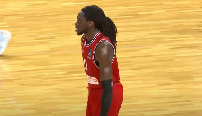 „Hapoel“ pratęsė sutartį su J. Motley 