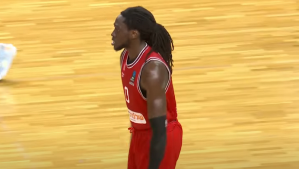 „Hapoel“ pratęsė sutartį su J. Motley 