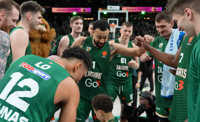 Pamatykite: N. Williamsas-Gossas sužaidė 1 prieš 1 su savo sūnumi (VIDEO)