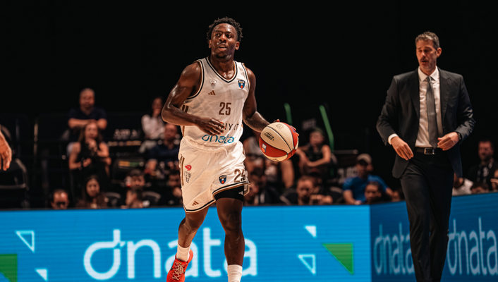 „Barcelona“ tikisi prisivilioti „Dubai“ gynėją