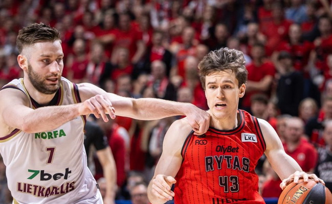 „Ryto“ pergalės prieš „Lietkabelį“ pirmajame plane – kosminį pasirodymą rengęs I. Sargiūnas