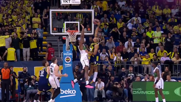 Tarp gražiausių Eurolygos turo epizodų – Ą. Tubelio dėjimas ir Ą. Tubelio blokas