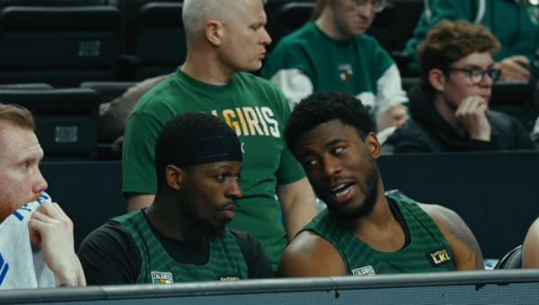 Pamatykite ir išgirskite: S. Francisco pokalbiai aikštelėje ir šalia jos (VIDEO)