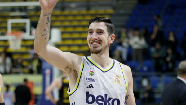 Iš „Fenerbahče“ rikiuotės iškrito N. De Colo