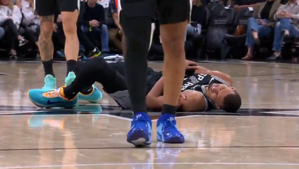 Nerimas „Spurs“ stovykloje: V. Wembanyama patyrė traumą