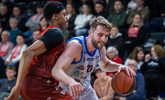 Kosminė kova Utenoje: B. Krikkes dėjimas ir atšaukta pražanga lėmė jonaviečių pergalę