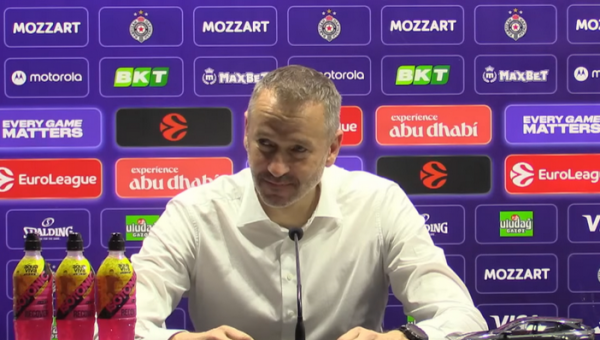 Pamatykite: T. Masiulis spaudos konferencijoje nustebino serbus (VIDEO)