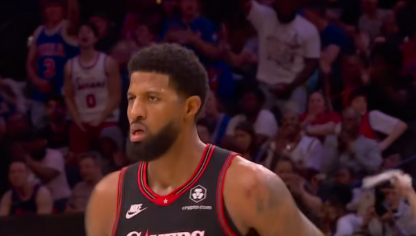 „76ers“ pateko į Į NBA atkrintamąsias („Warriors“ užbaigė „Clippers“ sezoną)