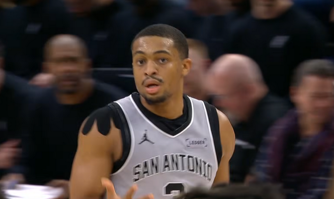 „Spurs“ krepšininkas pripažintas geriausiu šeštuoju žaidėju NBA lygoje