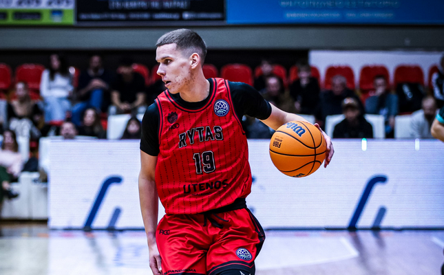 N. Stuknys karjerą tęs NCAA