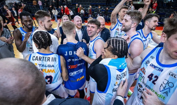 Vejasi atkrintamųjų traukinį – jonaviečiai dramatiškai parklupdė „Lietkabelį“