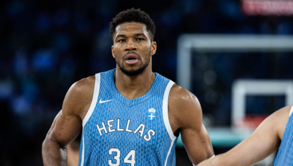 G. Antetokounmpo vasarą neapsivilks Graikijos rinktinės marškinėlių