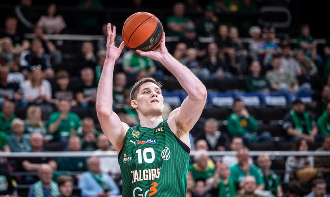 Oficialu: „Žalgiris“ pratęsė sutartį su Ą. Tubeliu